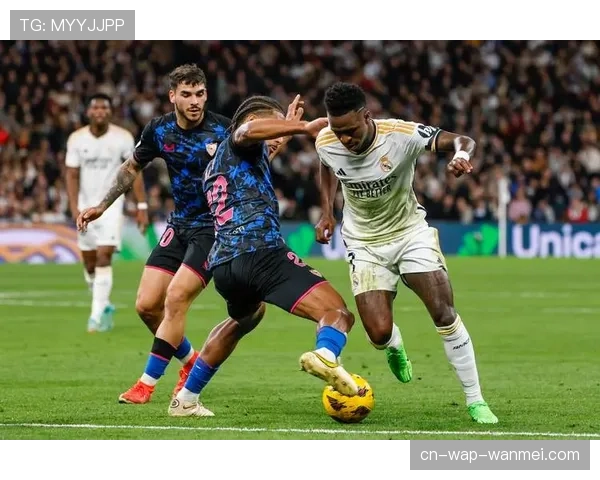 三中卫体系弥补个人能力不足 西甲各队战术创新注入活力 三中卫体系弥补个人能力不足 西甲各队战术创新注入活力